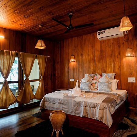Driftwood Beach Resort Варкала Экстерьер фото
